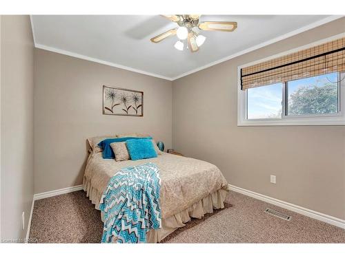 6 Brisbane Boulevard, Brantford, ON - Indoor Photo Showing Bedroom