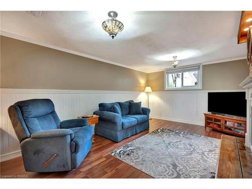 6 Brisbane Boulevard, Brantford, ON - Indoor Photo Showing Living Room