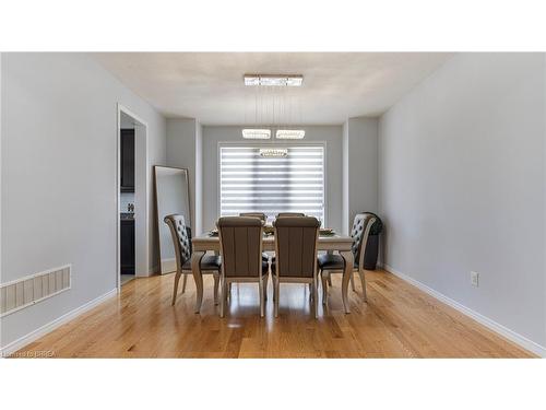 2 Turnbull Drive, Brantford, ON - Indoor Photo Showing Dining Room