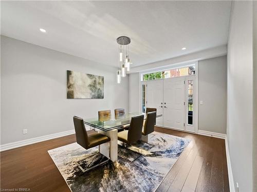 16-60 Dufferin Avenue, Brantford, ON - Indoor Photo Showing Dining Room