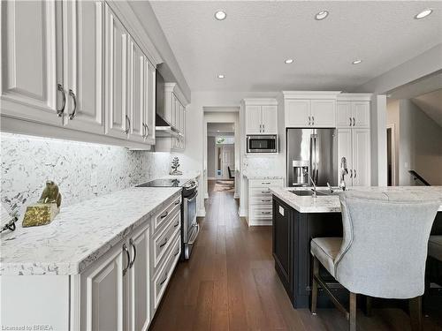 16-60 Dufferin Avenue, Brantford, ON - Indoor Photo Showing Kitchen With Upgraded Kitchen