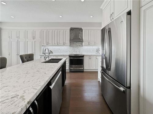 16-60 Dufferin Avenue, Brantford, ON - Indoor Photo Showing Kitchen With Double Sink With Upgraded Kitchen