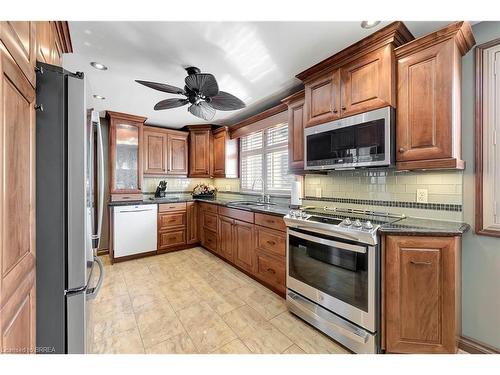 82 Westwood Crescent, Cambridge, ON - Indoor Photo Showing Kitchen