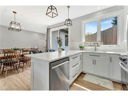 6-5 John Pound Road, Tillsonburg, ON - Indoor Photo Showing Kitchen With Upgraded Kitchen