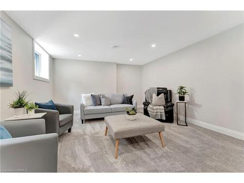 6-5 John Pound Road, Tillsonburg, ON - Indoor Photo Showing Living Room