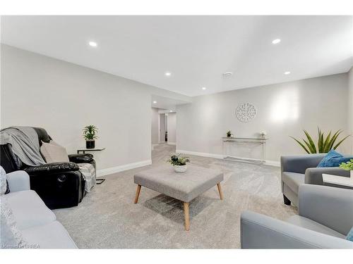 6-5 John Pound Road, Tillsonburg, ON - Indoor Photo Showing Living Room