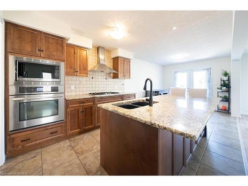 8 Oakes Court, Guelph, ON - Indoor Photo Showing Kitchen With Double Sink With Upgraded Kitchen