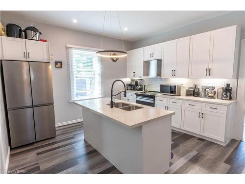 982 Dame Street, London, ON - Indoor Photo Showing Kitchen With Double Sink With Upgraded Kitchen