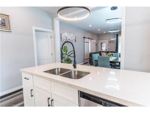 982 Dame Street, London, ON - Indoor Photo Showing Kitchen With Double Sink