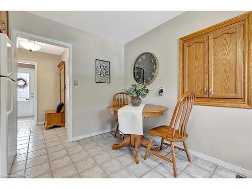 54 Paris Links Road, Paris, ON - Indoor Photo Showing Dining Room