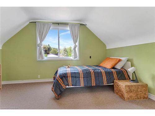 46 Glendale Road, Brantford, ON - Indoor Photo Showing Bedroom