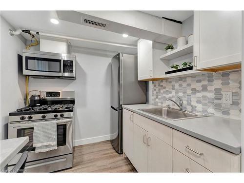 46 Glendale Road, Brantford, ON - Indoor Photo Showing Kitchen