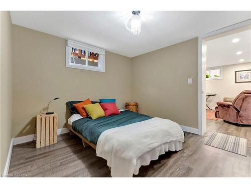 46 Glendale Road, Brantford, ON - Indoor Photo Showing Bedroom