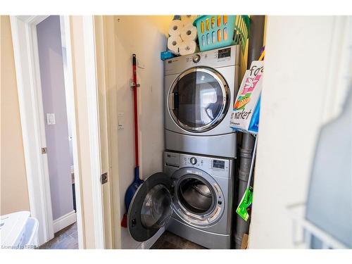 16 Lawrence Street, Brantford, ON - Indoor Photo Showing Laundry Room