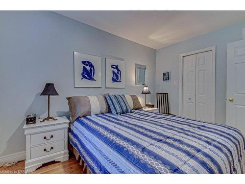 F-144 Wood Street, Brantford, ON - Indoor Photo Showing Bedroom