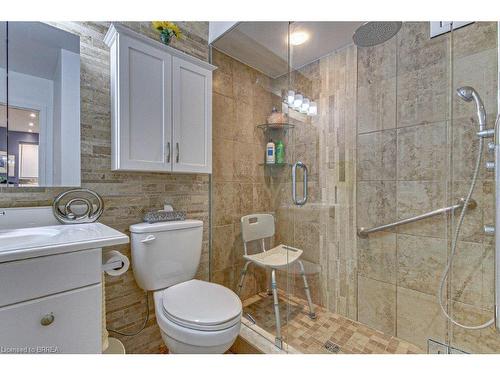 F-144 Wood Street, Brantford, ON - Indoor Photo Showing Bathroom