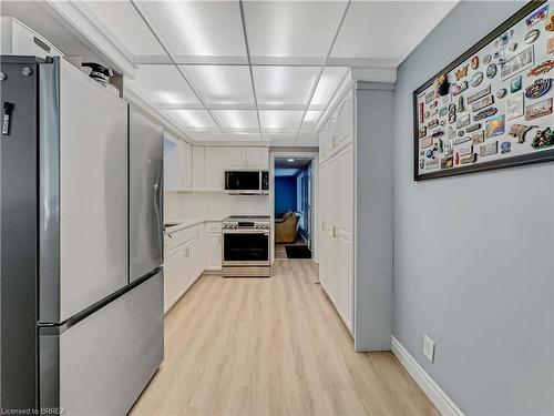 24 Kensington Avenue, Brantford, ON - Indoor Photo Showing Kitchen