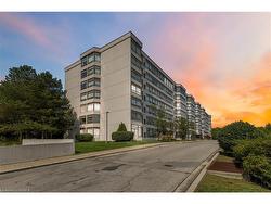 209-521 Riverside Drive  London, ON N6H 5E2