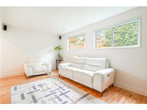 54 D'Aubigny Road, Brantford, ON - Indoor Photo Showing Living Room