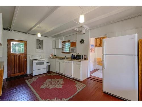 10 Brant Avenue, Port Dover, ON - Indoor Photo Showing Kitchen With Double Sink