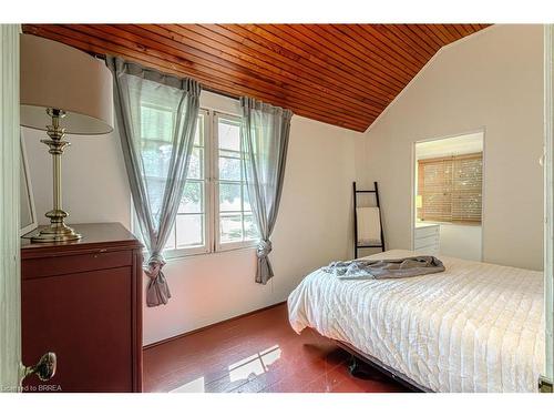 10 Brant Avenue, Port Dover, ON - Indoor Photo Showing Bedroom