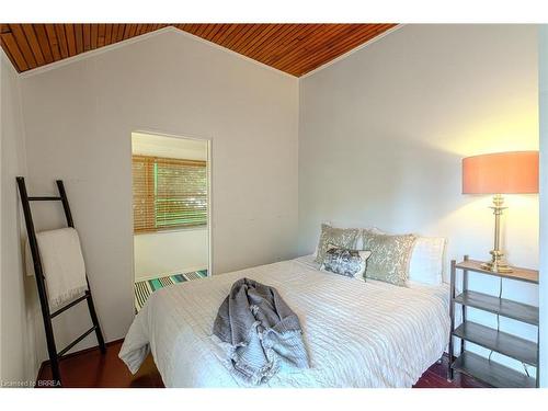 10 Brant Avenue, Port Dover, ON - Indoor Photo Showing Bedroom