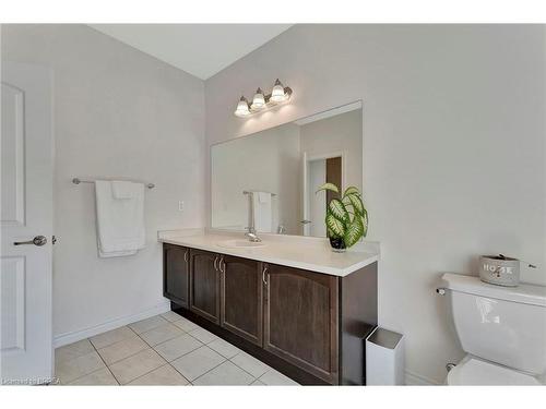 6 Tarrison Street, Brantford, ON - Indoor Photo Showing Bathroom