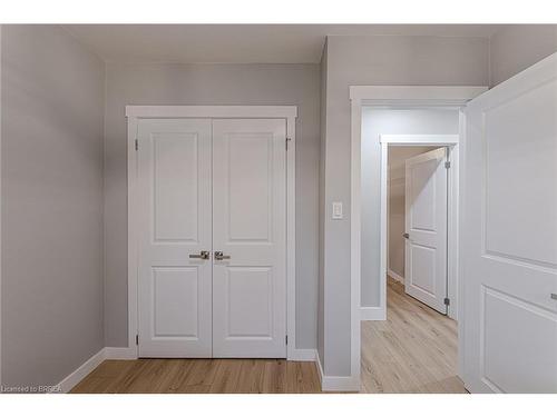 31 Varadi Avenue, Brantford, ON - Indoor Photo Showing Other Room