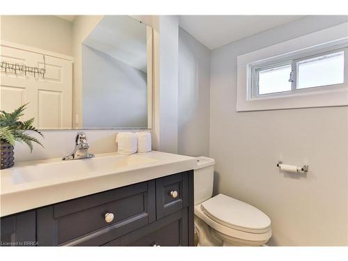 163 Florence Street, Hamilton, ON - Indoor Photo Showing Bathroom