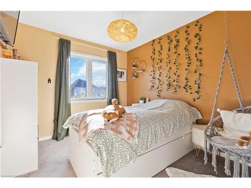 247 Powell Road, Brantford, ON - Indoor Photo Showing Bedroom