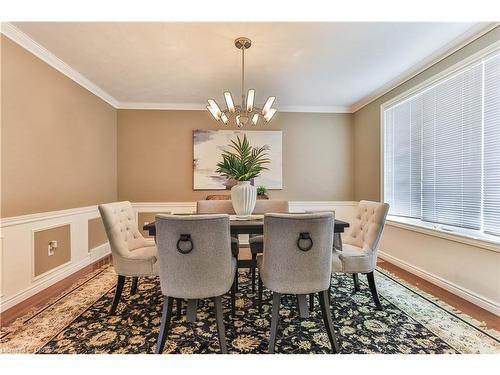 59 Highland Drive, Brantford, ON - Indoor Photo Showing Dining Room