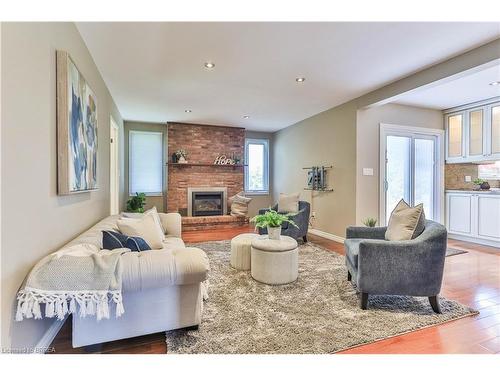 59 Highland Drive, Brantford, ON - Indoor Photo Showing Living Room With Fireplace