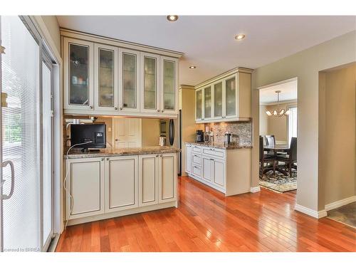 59 Highland Drive, Brantford, ON - Indoor Photo Showing Kitchen