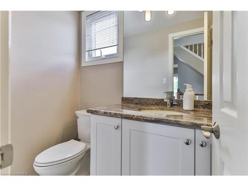 59 Highland Drive, Brantford, ON - Indoor Photo Showing Bathroom