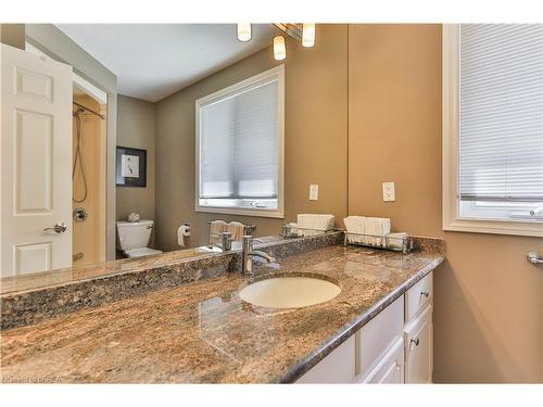 59 Highland Drive, Brantford, ON - Indoor Photo Showing Bathroom