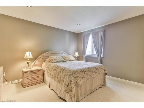 59 Highland Drive, Brantford, ON - Indoor Photo Showing Bedroom