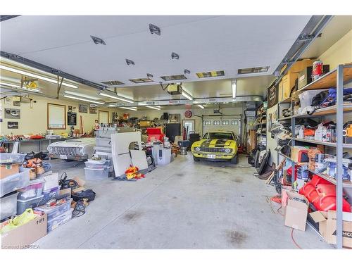 59 Highland Drive, Brantford, ON - Indoor Photo Showing Garage