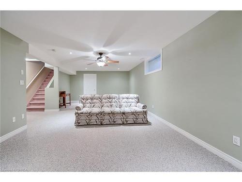 15-385 Park Road N, Brantford, ON - Indoor Photo Showing Bedroom