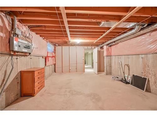 15-385 Park Road N, Brantford, ON - Indoor Photo Showing Basement