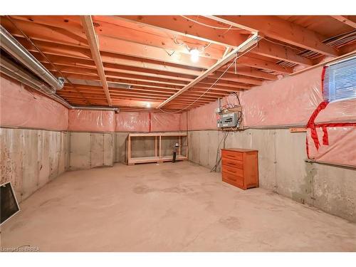 15-385 Park Road N, Brantford, ON - Indoor Photo Showing Basement