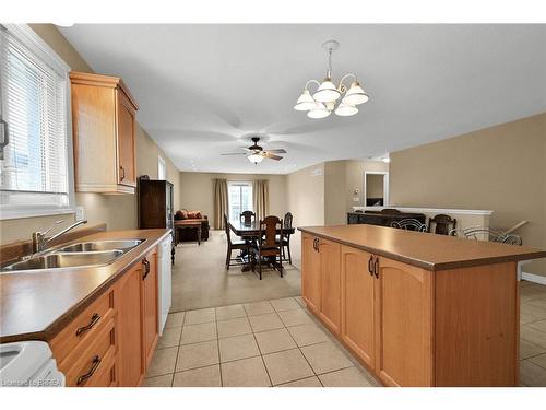 15-385 Park Road N, Brantford, ON - Indoor Photo Showing Kitchen With Double Sink