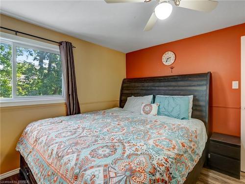 52-273 Elgin Street, Brantford, ON - Indoor Photo Showing Bedroom