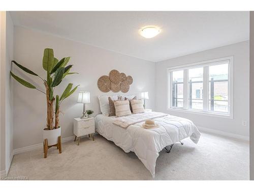 1107-585 Colborne Street, Brantford, ON - Indoor Photo Showing Bedroom