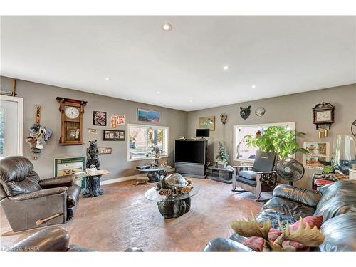 481 Lynden Road, Brantford, ON - Indoor Photo Showing Living Room