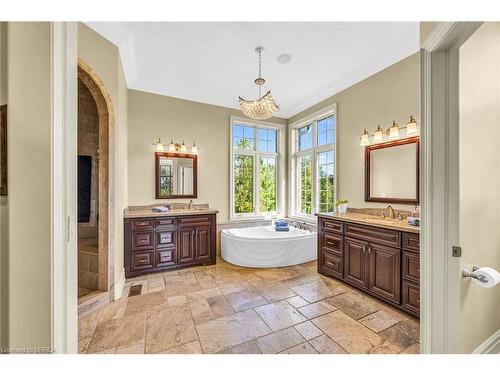 481 Lynden Road, Brantford, ON - Indoor Photo Showing Bathroom