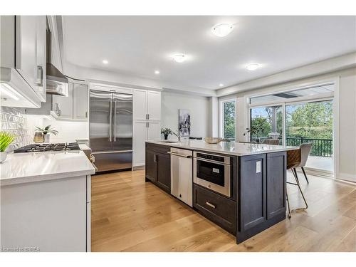 46 Mears Place, Paris, ON - Indoor Photo Showing Kitchen With Upgraded Kitchen