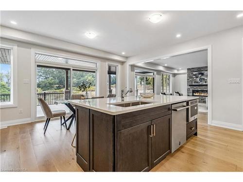 46 Mears Place, Paris, ON - Indoor Photo Showing Kitchen