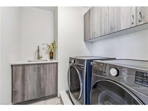 46 Mears Place, Paris, ON - Indoor Photo Showing Laundry Room