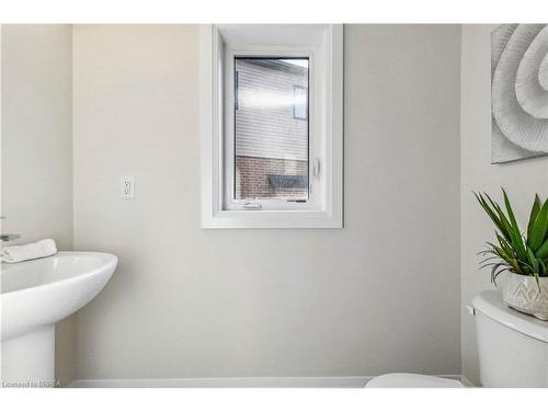 46 Mears Place, Paris, ON - Indoor Photo Showing Bathroom