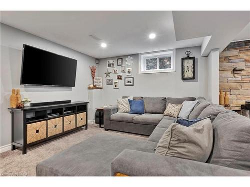 1 Philip Street, St. George, ON - Indoor Photo Showing Living Room